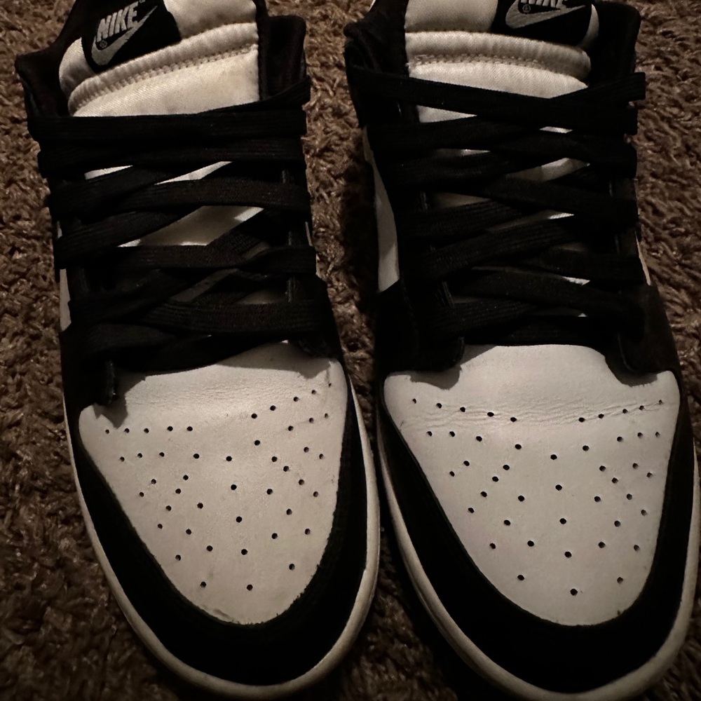 In Great shape sneakers. Only been worn a few times